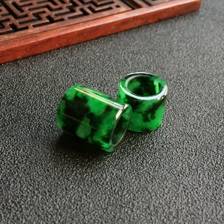 (超值推荐)糯冰种廯加绿路路通挂件(单价)