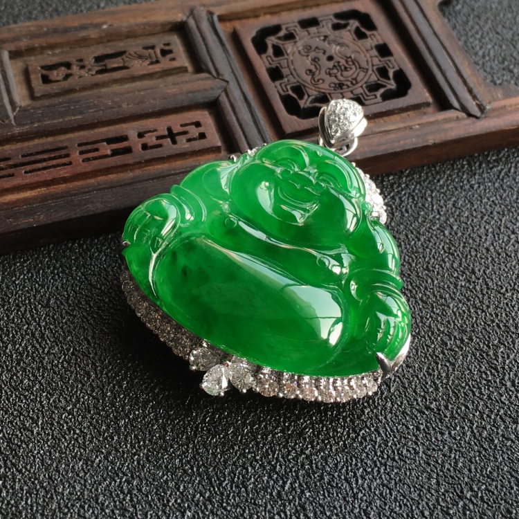 (超值推荐)冰种阳绿镶白金钻石玉佛胸坠
