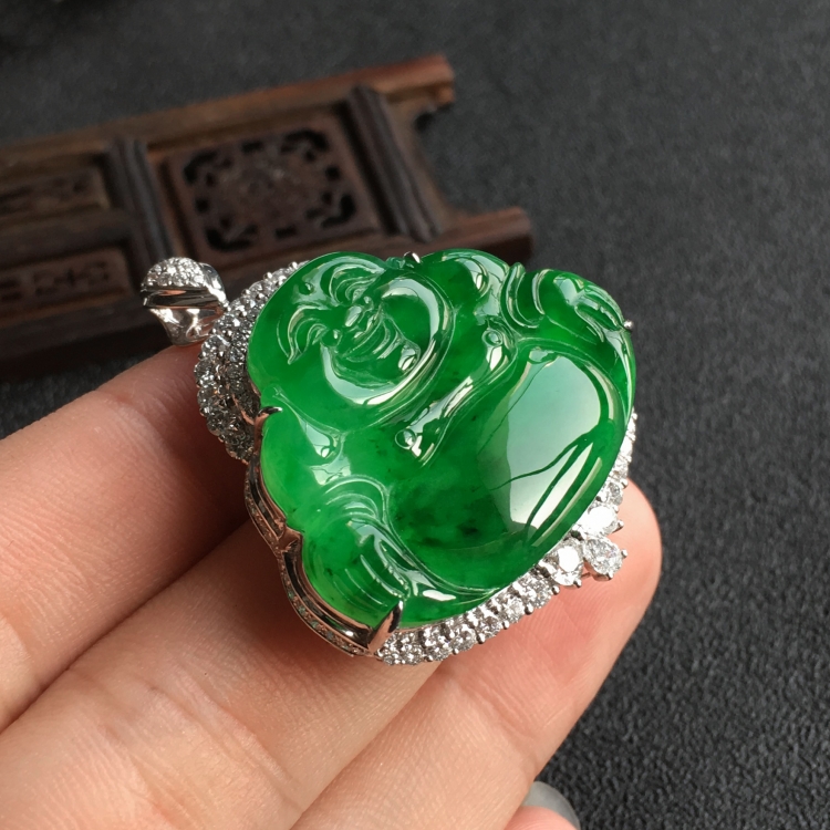 (超值推荐)冰种阳绿镶白金钻石玉佛胸坠