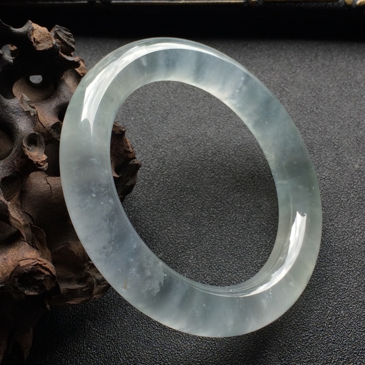 （超值推荐）冰玻种淡晴水圆条手镯（54.5mm）