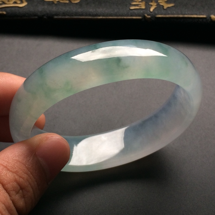 （超值推荐）冰种飘花贵妃镯（54.3mm-45.8mm）