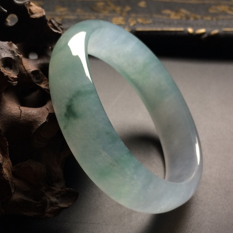 （超值推荐）冰种飘花贵妃镯（54.3mm-45.8mm）