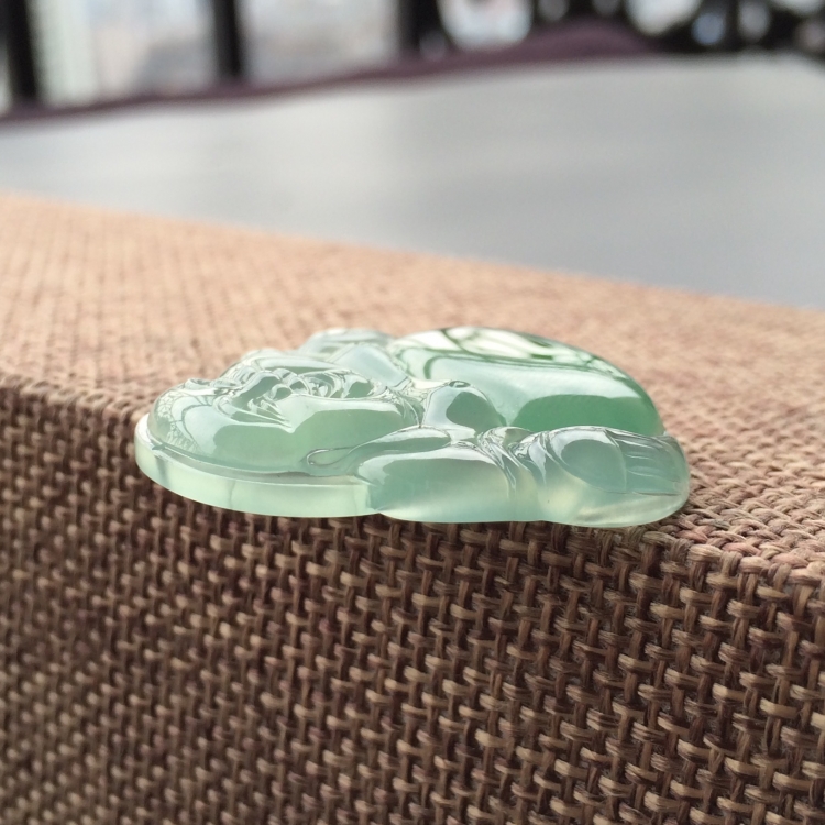 (超值推荐)冰种飘翠玉佛挂件