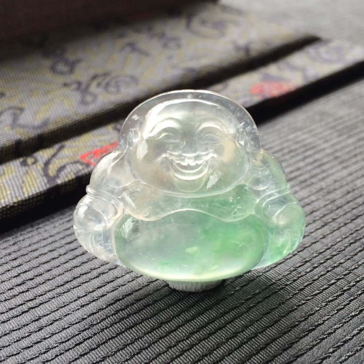 (超值推荐)冰种飘绿花玉佛挂件