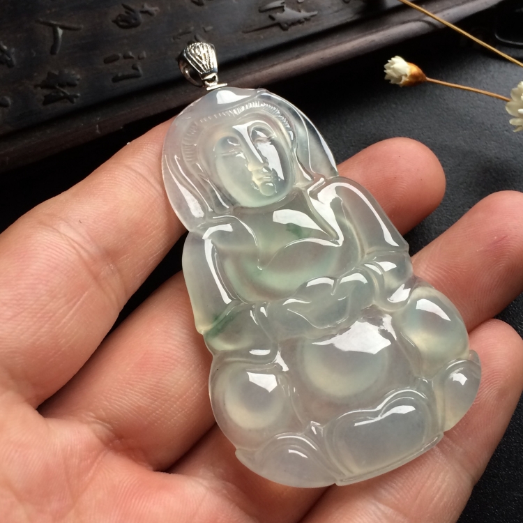 （超值推荐）冰种略飘花观音挂件（金扣）