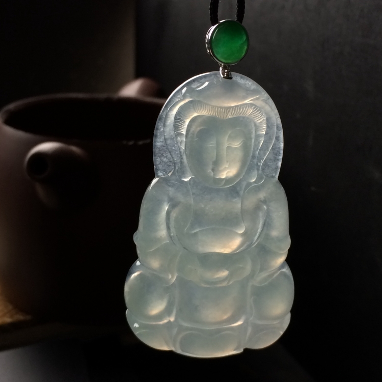 （超值推荐）冰种淡晴水观音挂件（金扣）