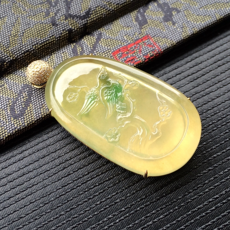 (超值推荐)冰种黄翡飘绿花镶18k金喜上眉梢胸坠