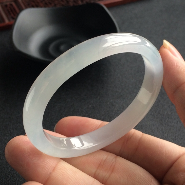 (超值推荐)冰种淡晴水贵妃镯(56.5mm-48.1mm)
