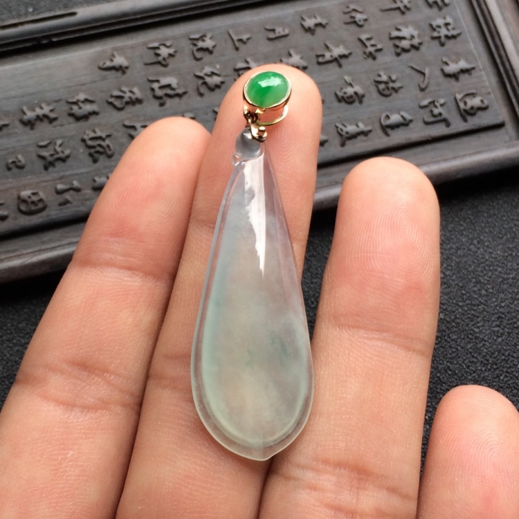 （超值推荐）冰种淡晴水福瓜挂件（金扣）