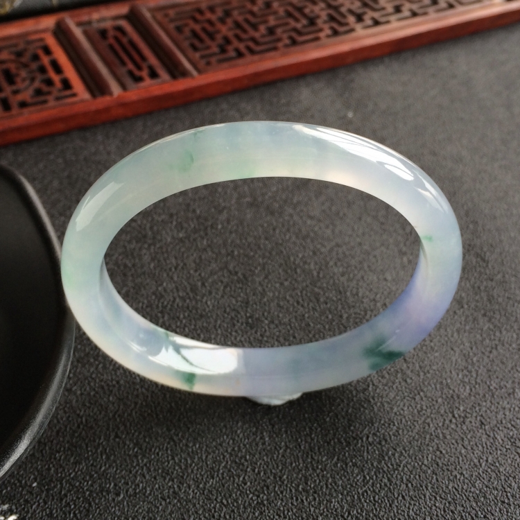 (超值推荐)冰种飘花略带紫罗兰贵妃镯(54.5mm-46mm)