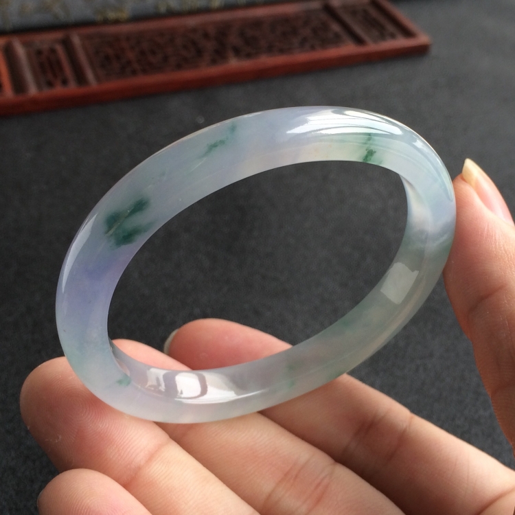 (超值推荐)冰种飘花略带紫罗兰贵妃镯(54.5mm-46mm)