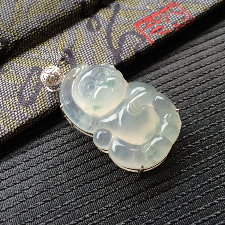 (超值推荐)冰种淡晴水略飘花镶白金钻石灵猴胸坠