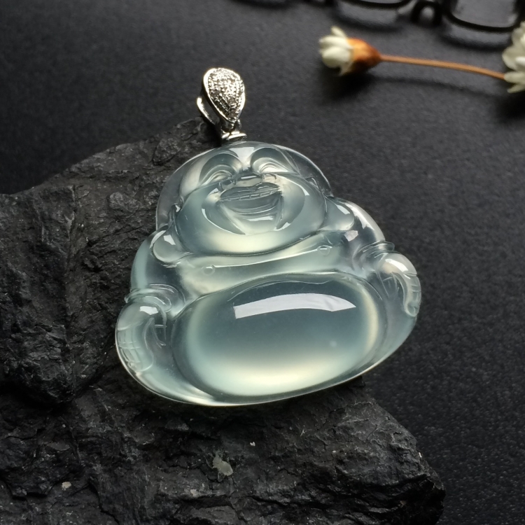 （超值推荐）冰玻种淡晴水玉佛挂件（金扣）