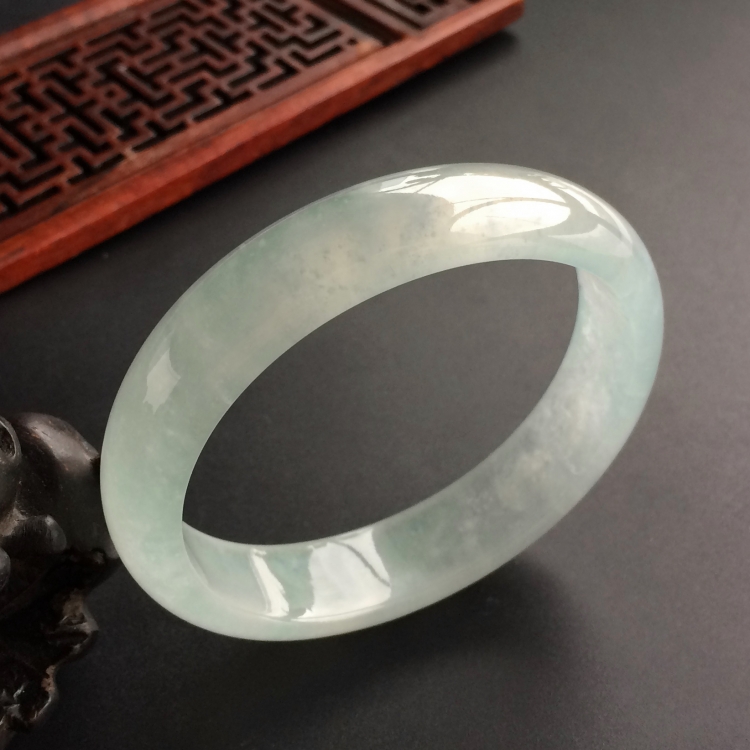 (超值推荐)冰种晴水贵妃镯(55.7mm-49.6mm)
