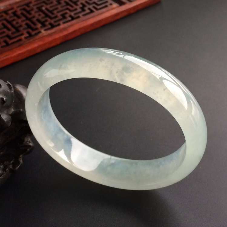 (超值推荐)冰种晴水贵妃镯(55.7mm-49.6mm)