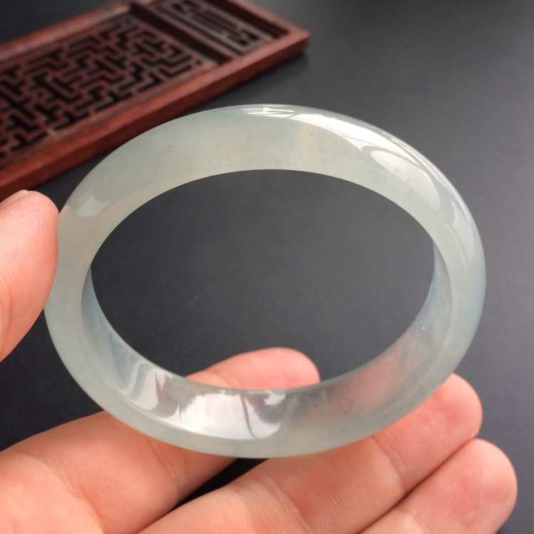 (超值推荐)冰种晴水贵妃镯(55.7mm-49.6mm)