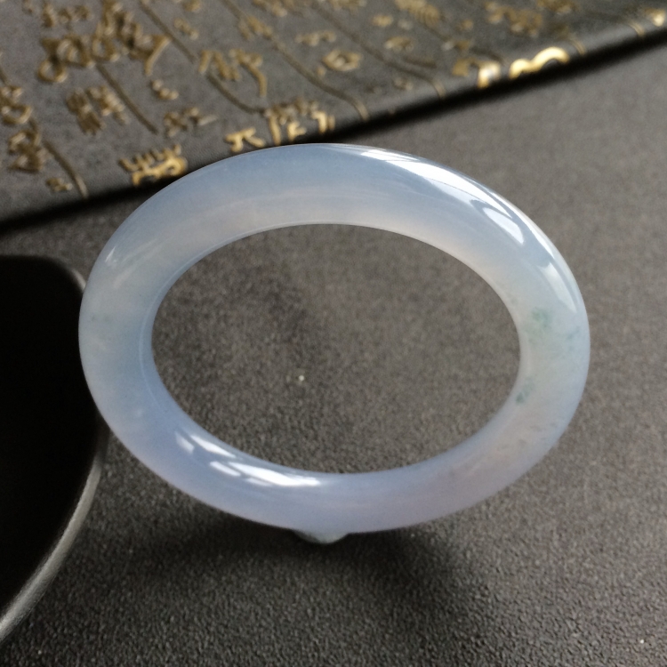 (超值推荐)糯冰种紫罗兰圆条手镯(54.7mm)