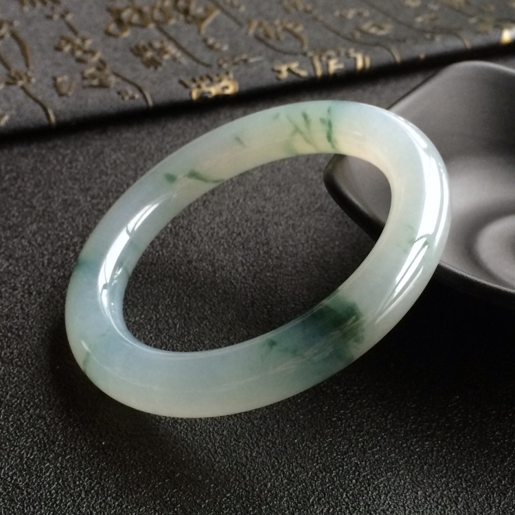 (超值推荐)糯冰种飘花圆条手镯(54.7mm)