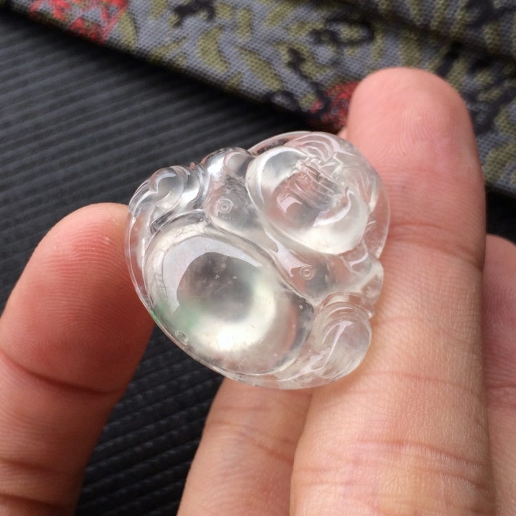 (超值推荐)冰玻种略飘翠玉佛挂件