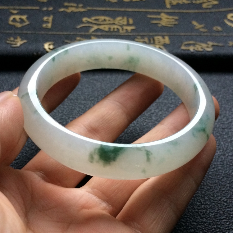 （超值推荐）糯冰种飘花手镯（56mm）