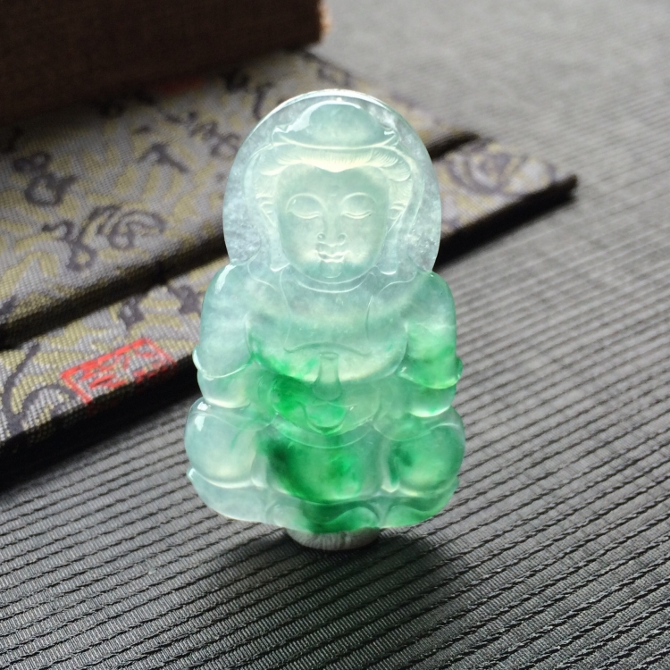 (超值推荐)冰种飘阳绿观音挂件