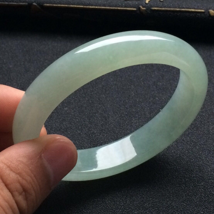 （超值推荐）糯冰种晴水贵妃镯（55mm-48mm）