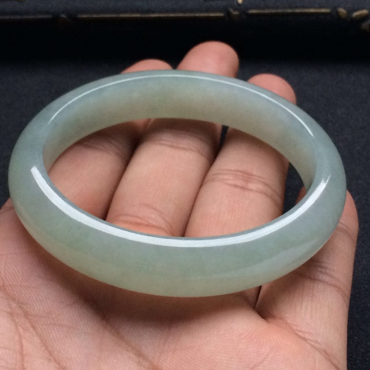（超值推荐）糯冰种晴水贵妃镯（55mm-48mm）
