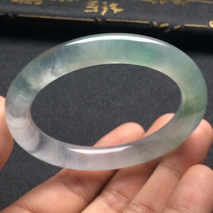 （超值推荐）冰种晴水圆条手镯（54.7mm）