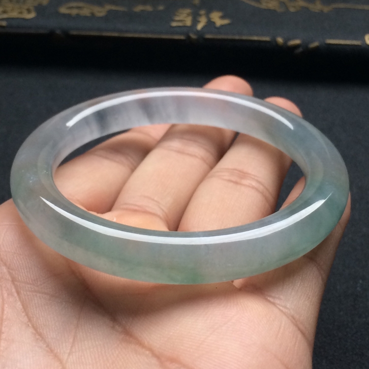 （超值推荐）冰种晴水圆条手镯（54.7mm）