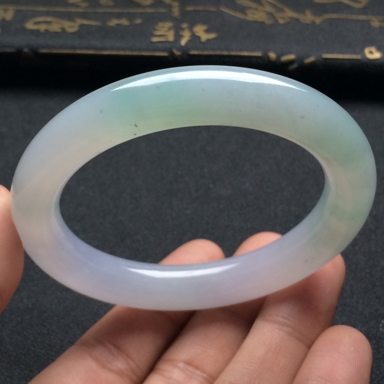 （超值推荐）糯冰种晴水淡紫罗兰圆条手镯（55mm）