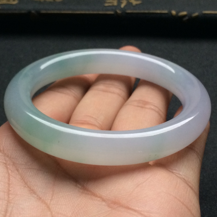 （超值推荐）糯冰种晴水淡紫罗兰圆条手镯（55mm）