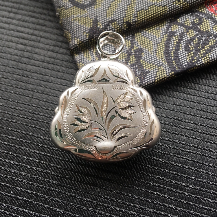 (超值推荐)糯冰种飘翠镶白金钻石玉佛胸坠