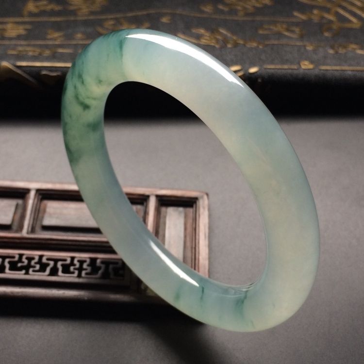 （超值推荐）冰种飘花圆条手镯（57.7mm）