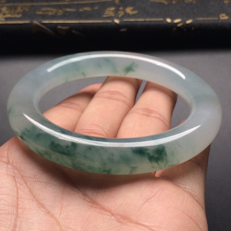 （超值推荐）冰种飘花圆条手镯（57.7mm）