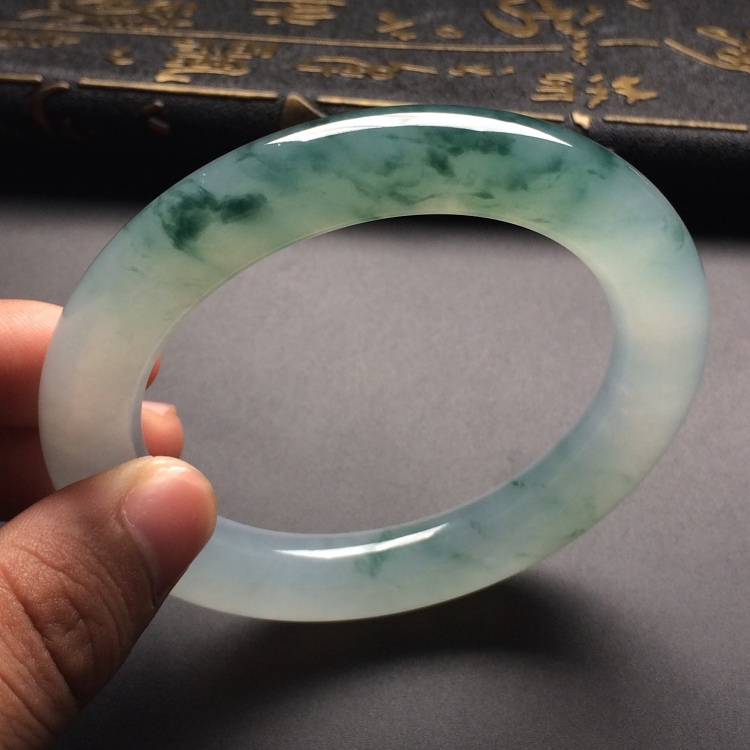 （超值推荐）冰种飘花圆条手镯（57.7mm）