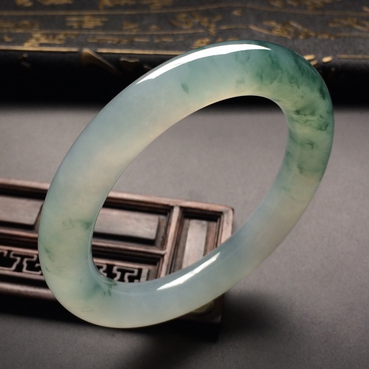 （超值推荐）冰种飘花圆条手镯（57.7mm）