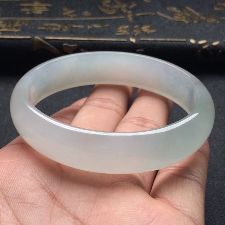 （超值推荐）冰种淡晴水贵妃镯（59.2mm-53.3mm）