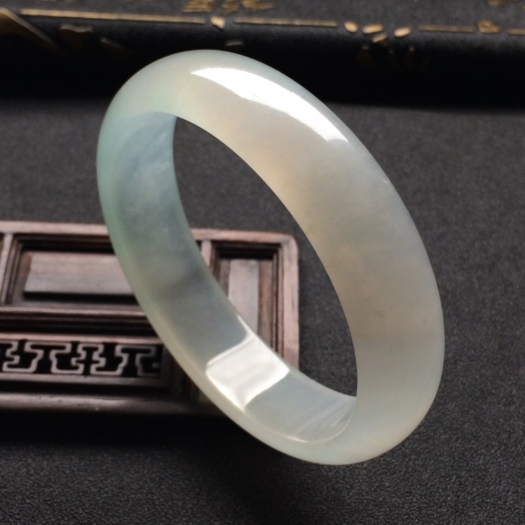 （超值推荐）冰种淡晴水贵妃镯（59.2mm-53.3mm）