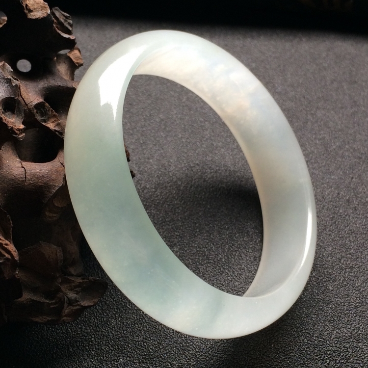 （超值推荐）冰种淡晴水贵妃镯（59.2mm-53.3mm）
