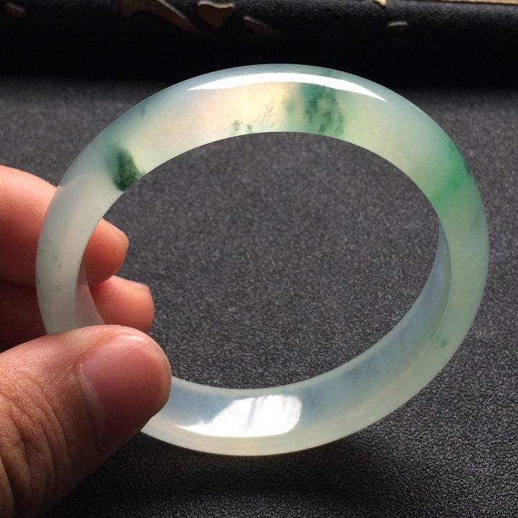 （超值推荐）冰种飘花贵妃镯（56.3mm-49.6mm）