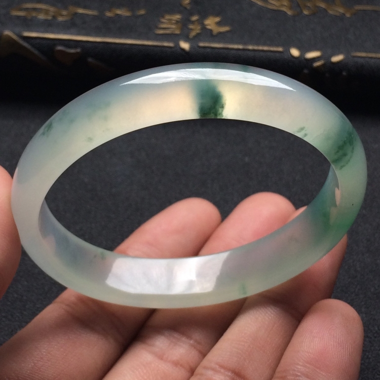 （超值推荐）冰种飘花贵妃镯（56.3mm-49.6mm）