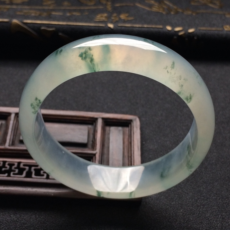 （超值推荐）冰种飘花贵妃镯（58.9mm-52.9mm）
