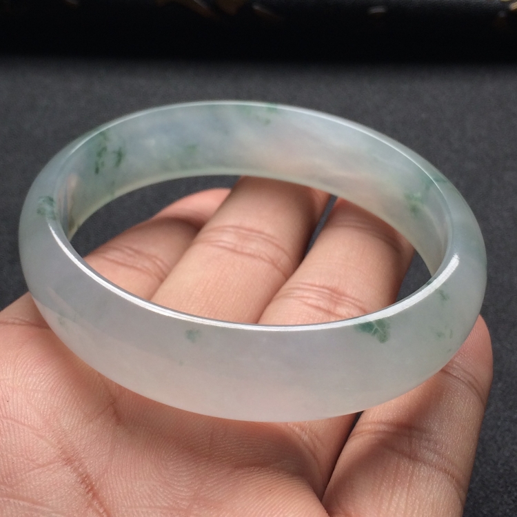 （超值推荐）冰种飘花贵妃镯（58.9mm-52.9mm）
