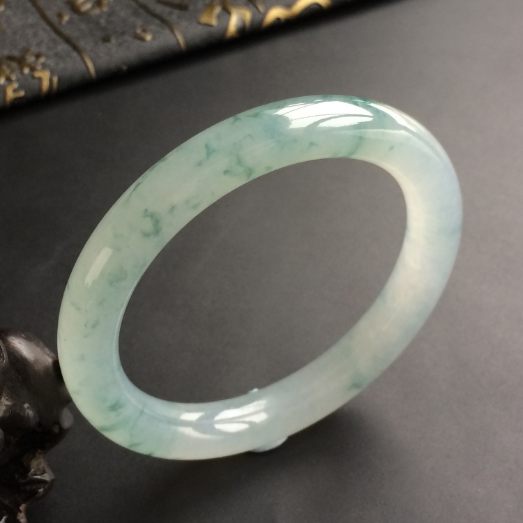 (超值推荐)冰种飘花圆条手镯(54.6mm)