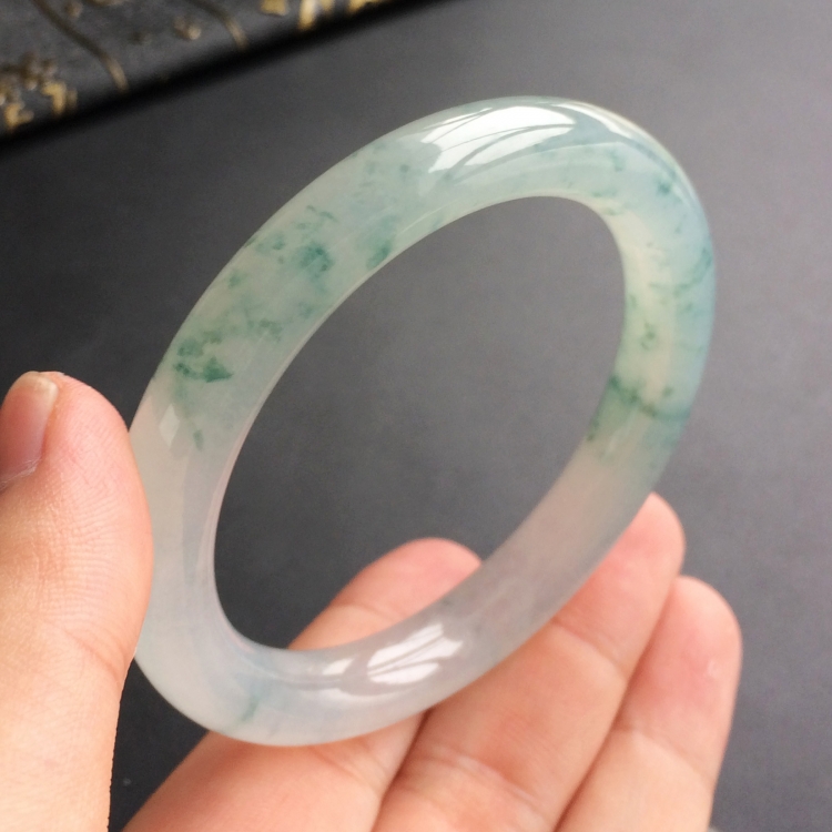 (超值推荐)冰种飘花圆条手镯(54.6mm)