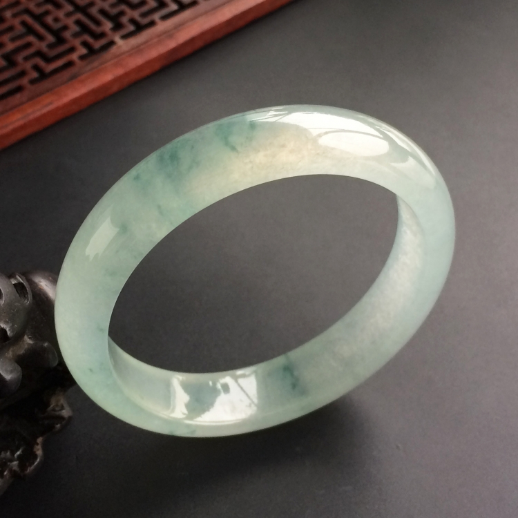 (超值推荐)冰种飘花手镯(54.3mm)