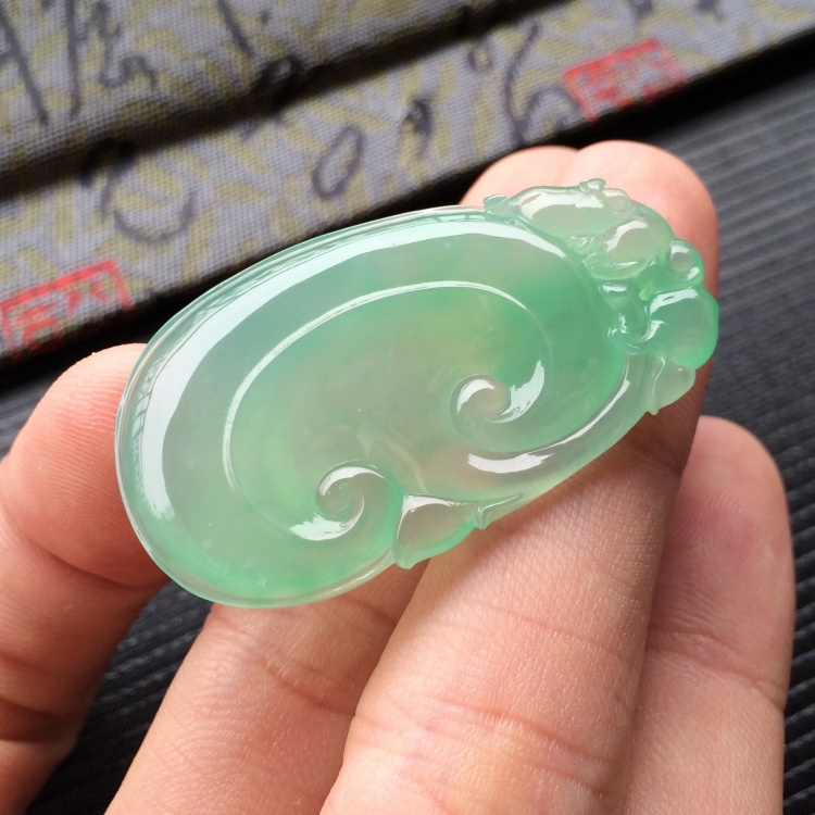 (超值推荐)冰种飘翠如意挂件