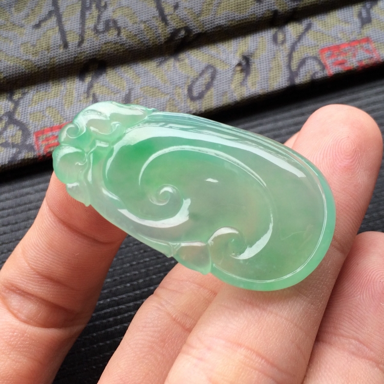 (超值推荐)冰种飘翠如意挂件