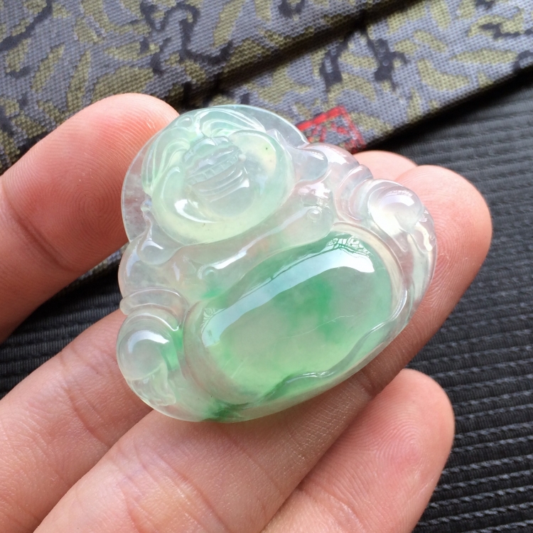 (超值推荐)冰种飘翠玉佛挂件