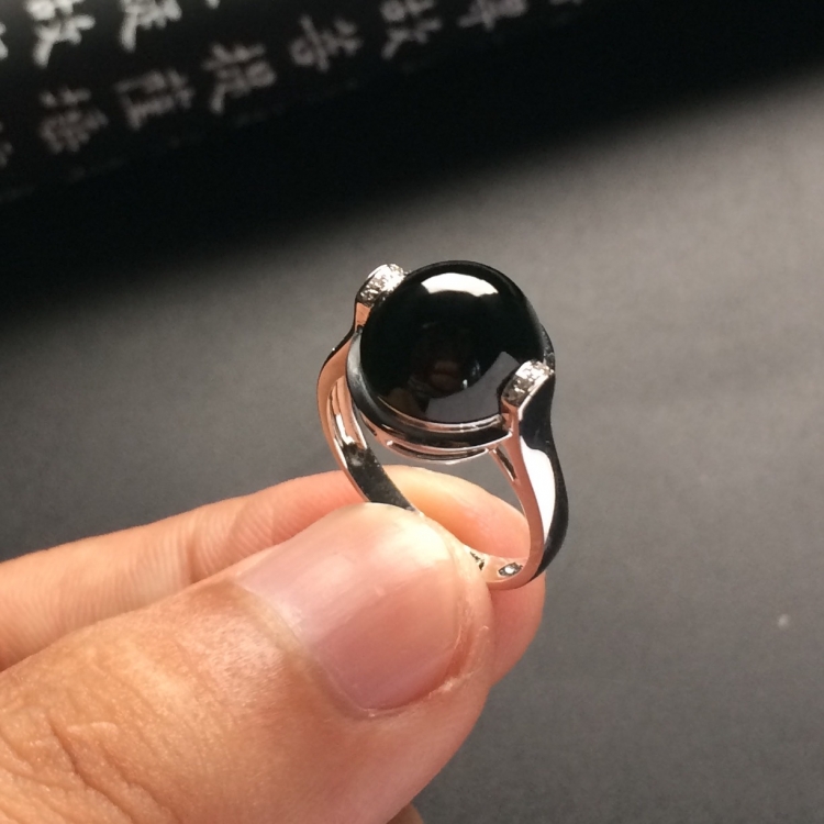 （超值推荐）冰玻种墨翠镶白金钻石戒指